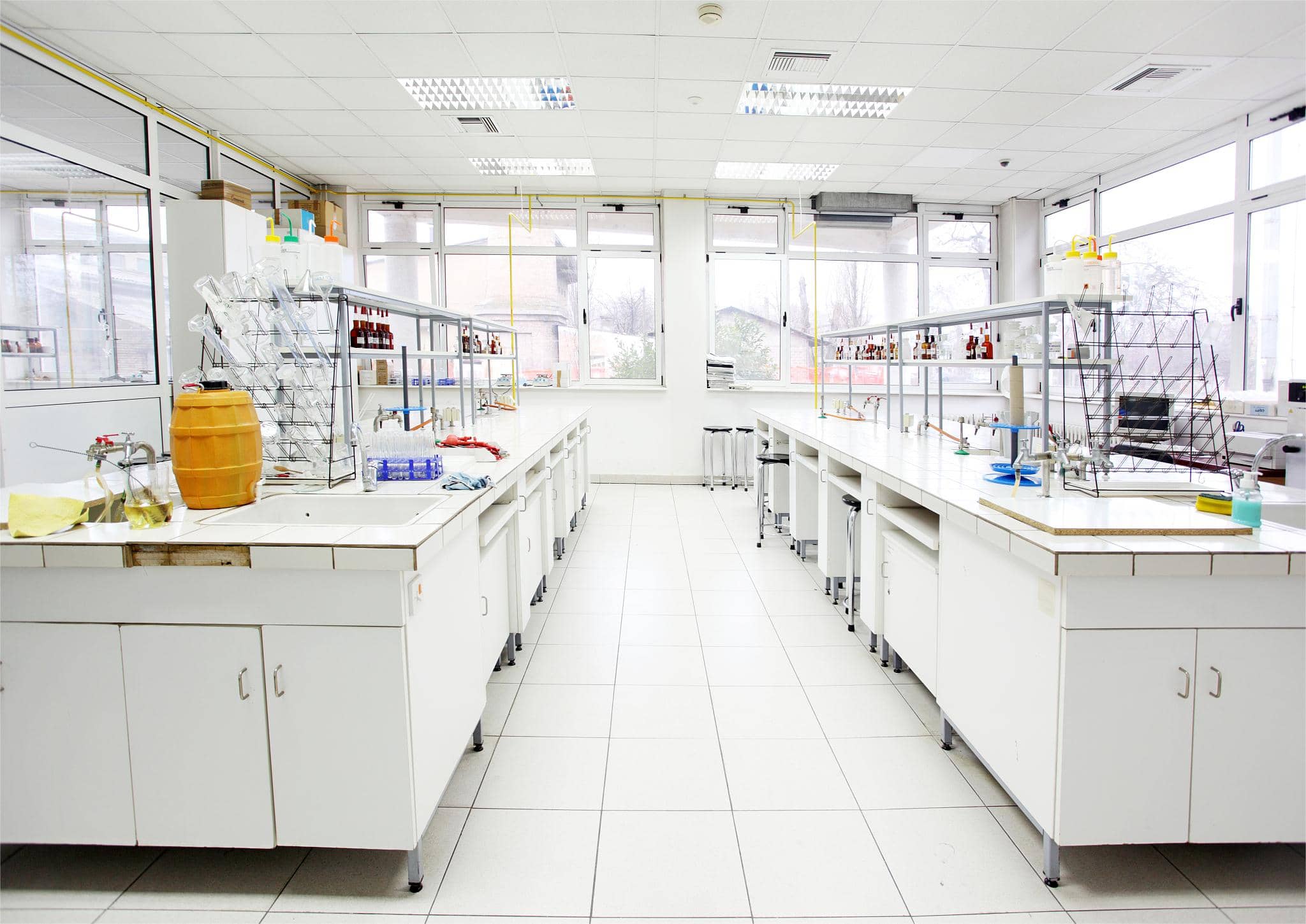 構(gòu)建安全食品實(shí)驗(yàn)室，合格設(shè)計(jì)與重要注意事項(xiàng)