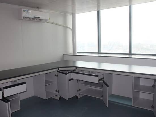 實驗室裝修如何選擇合適的實驗室通風柜