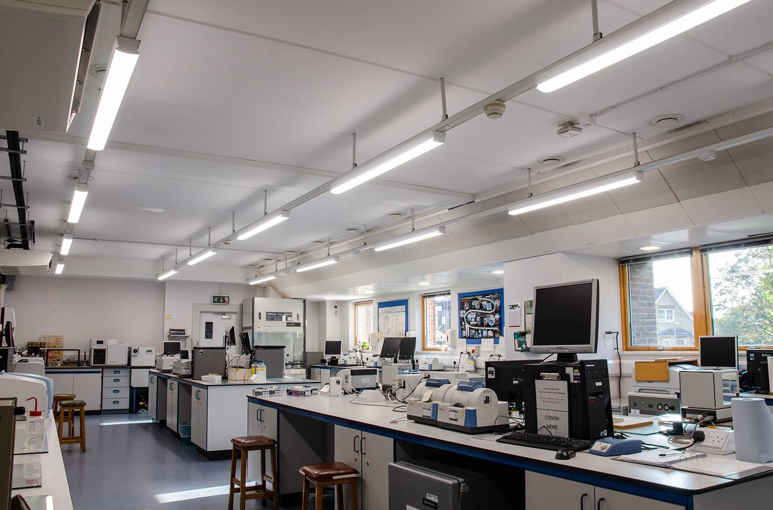 學(xué)校化學(xué)實驗室裝修設(shè)計