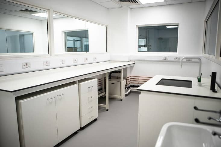 實(shí)驗(yàn)室裝修大概需要的是多少錢(qián)？