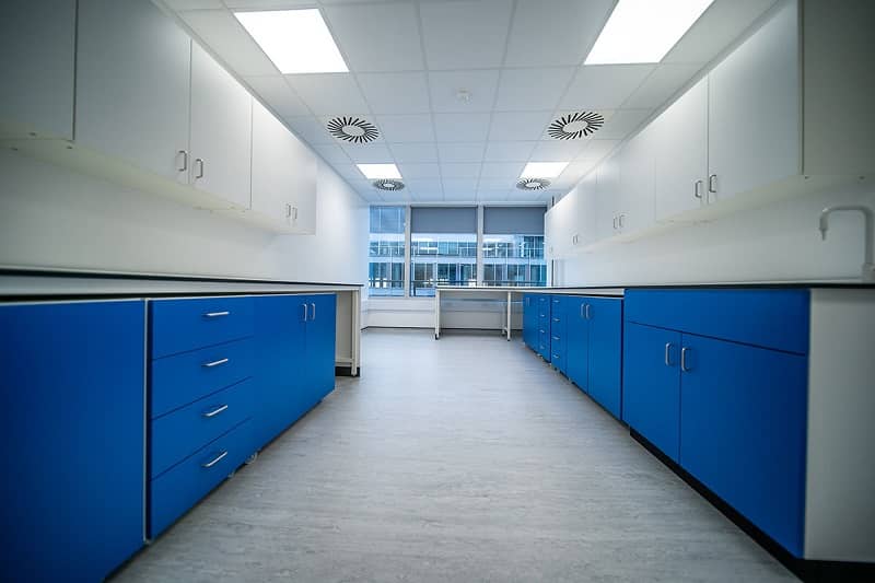 揭開DNA實驗室裝修的秘密：水電管道設計的致命誤區！