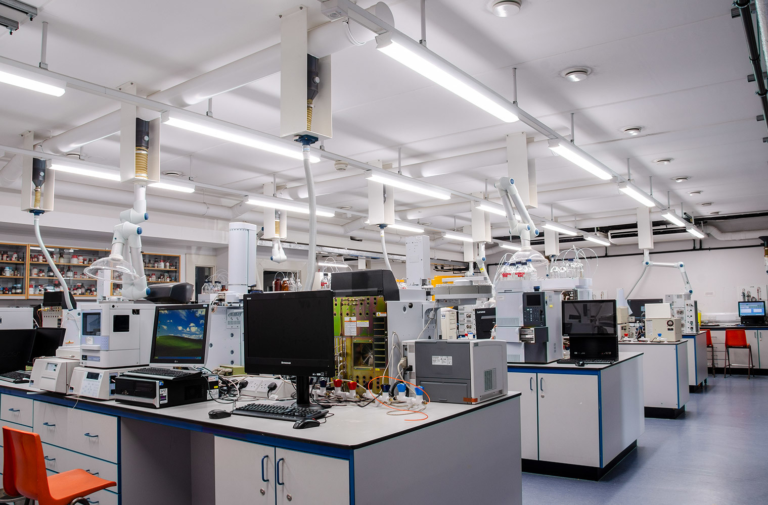 如何確定實驗室的用電負荷？